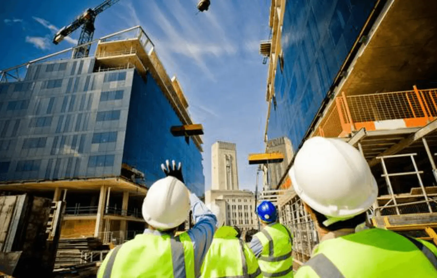 ĐẦU TƯ CÔNG TĂNG TỐC: CƠ HỘI ĐI CÙNG THÁCH THỨC ĐỐI VỚI DOANH NGHIỆP XÂY DỰNG