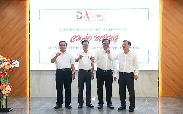 Đón tiếp giao lưu cùng với Hiệp hội doanh nghiệp Hà Tĩnh ghé thăm làm việc tại Đồng Nai