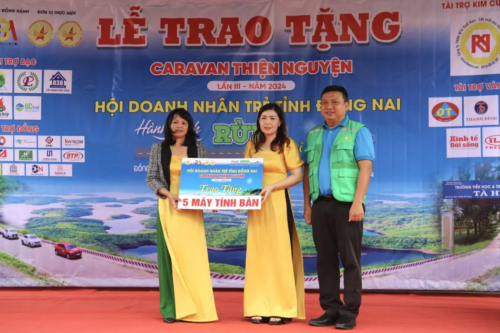 caravan-thien-nguyen-5