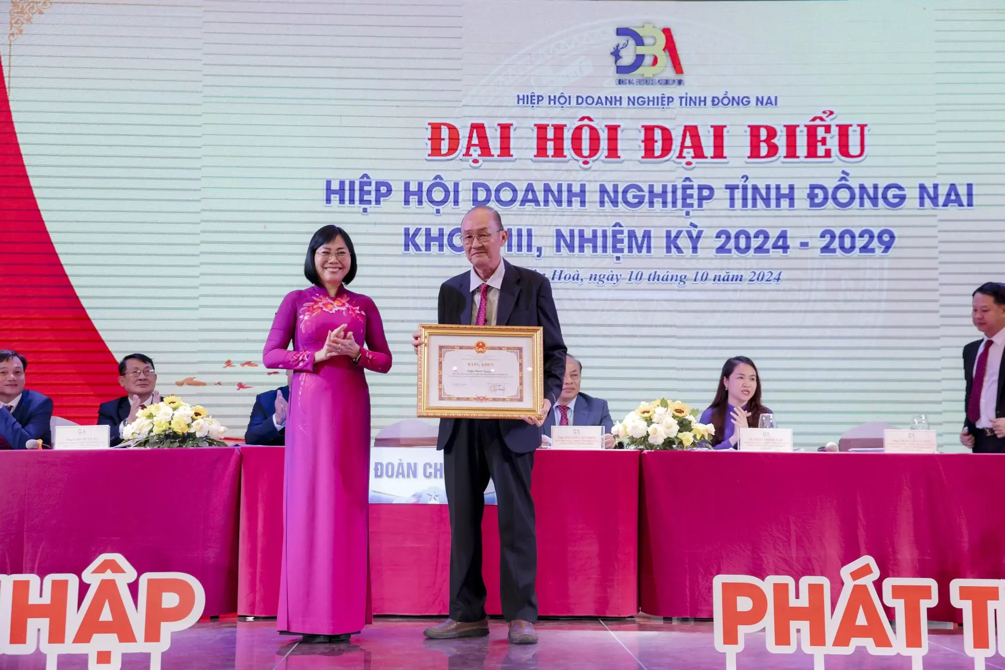 dai-hoi-lien-doan-4