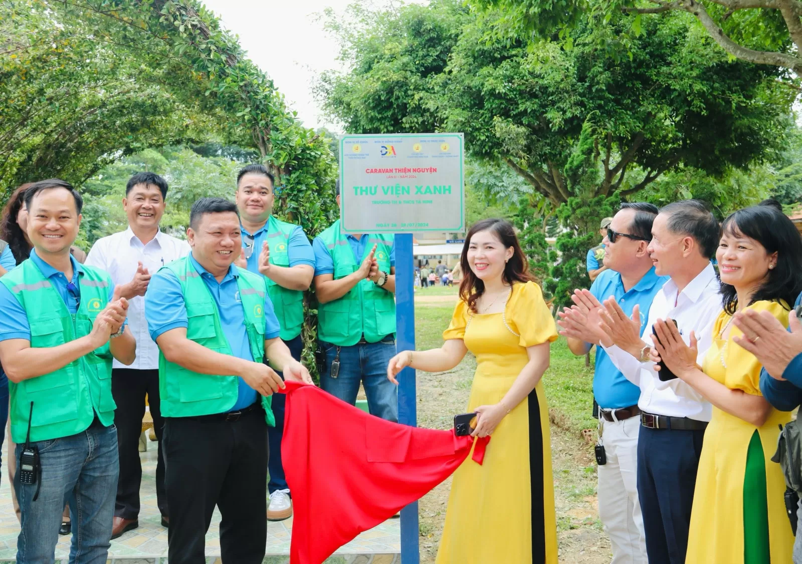 Caravan thiện nguyện lần III với chủ đề ” Hành trình Rừng và biển” đã đi qua các tỉnh thành từ Đồng Nai – Đắk Nông – Lâm Đồng – Bình Thuận